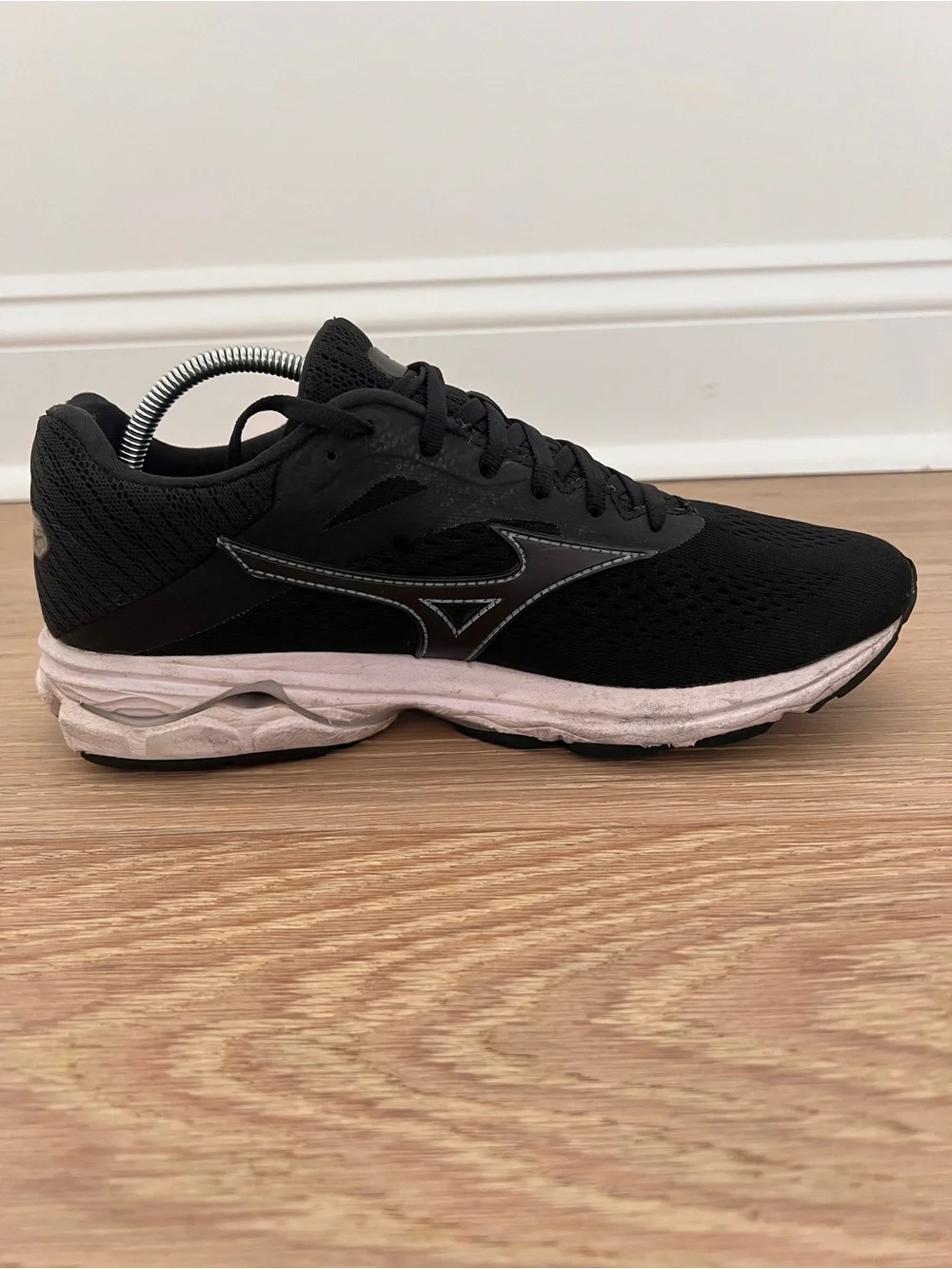Mizuno Wave Rider 23 Women's Running Shoes Size 9.5 Black